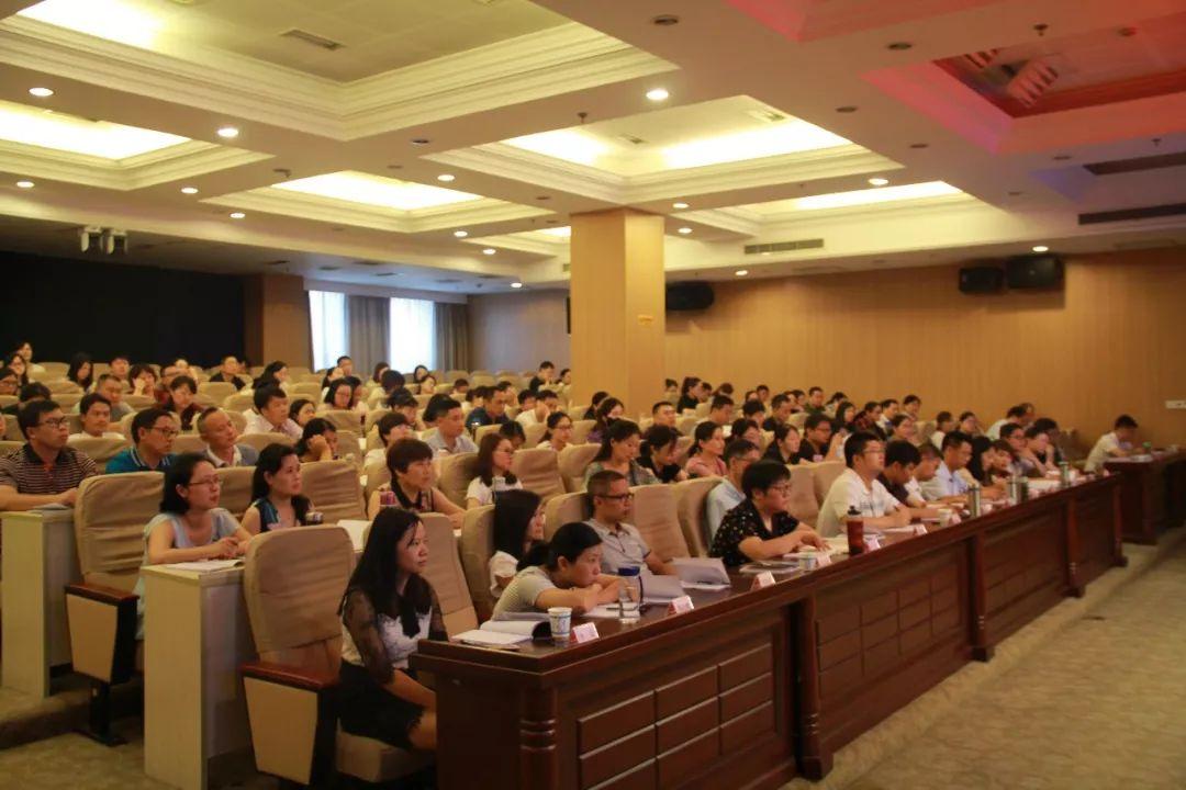 2025年全年资料免费大全优势仔细释义、解释与落实、统计解答解释落实